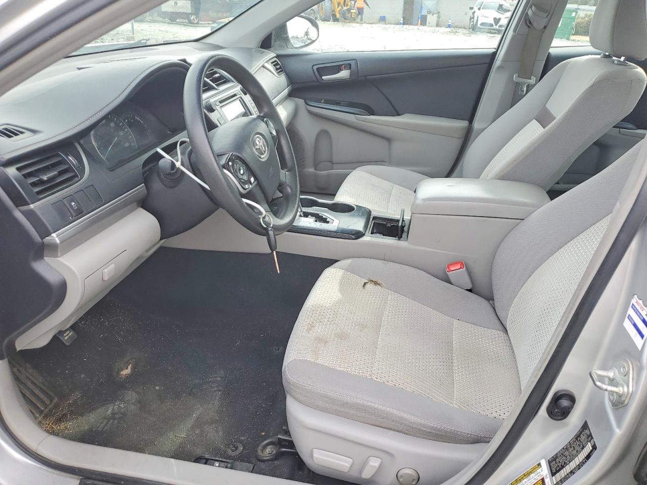 2014 TOYOTA CAMRY L photo 7