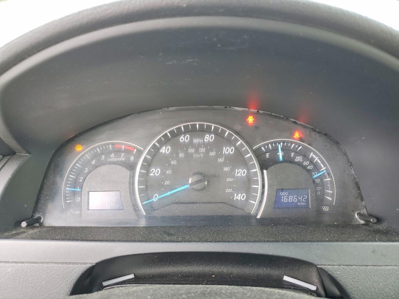 2014 TOYOTA CAMRY L photo 9