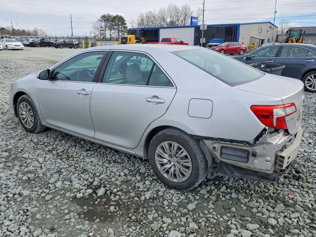 2014 TOYOTA CAMRY L photo 2