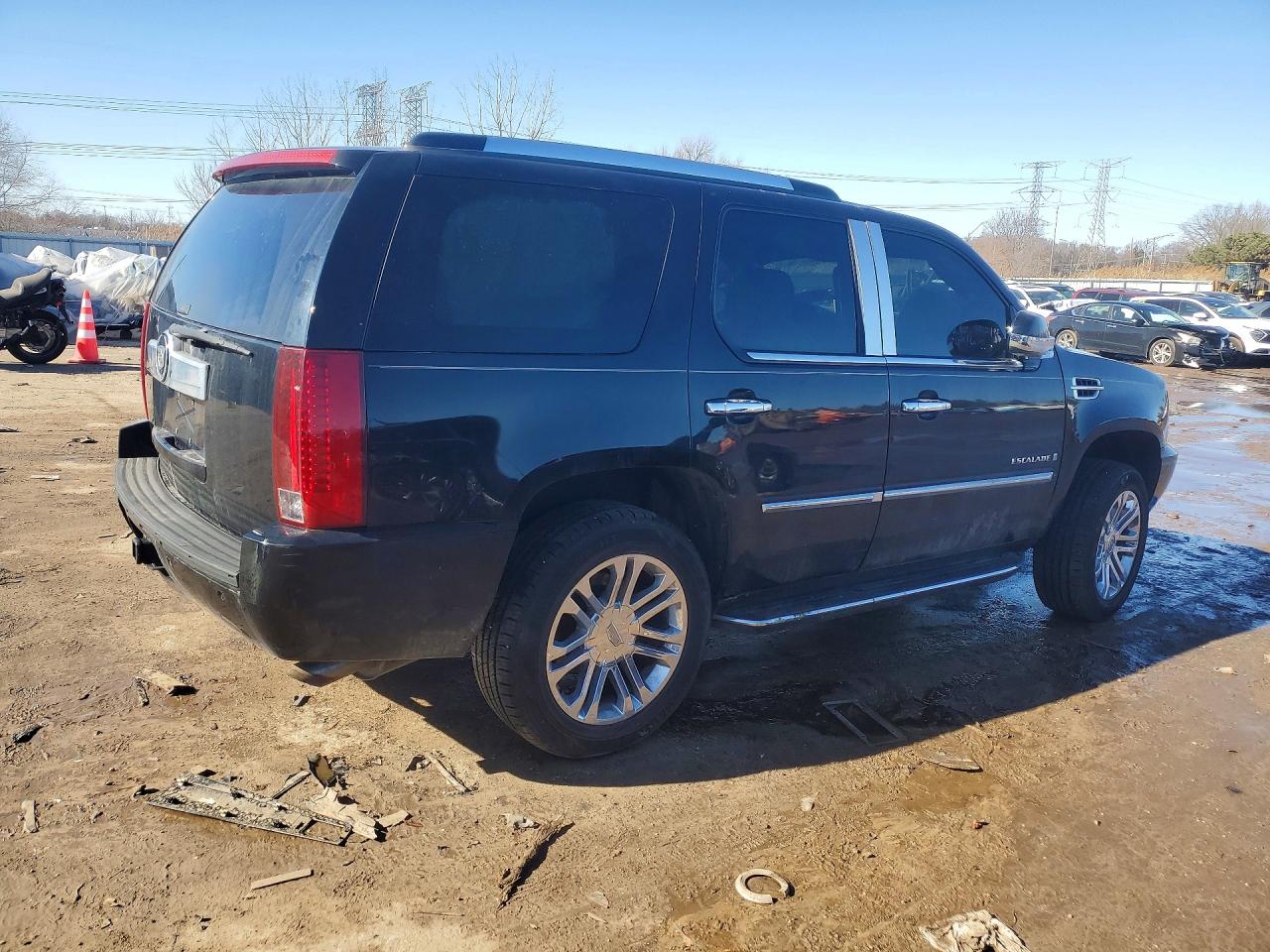 2007 CADILLAC ESCALADE LUXURY photo 3