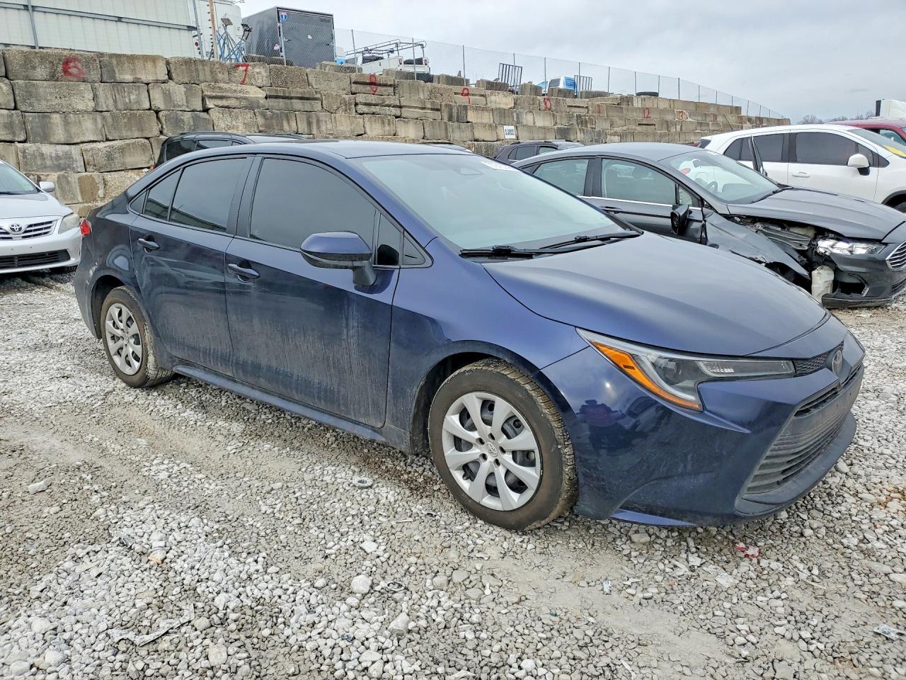 2023 TOYOTA COROLLA LE photo 7