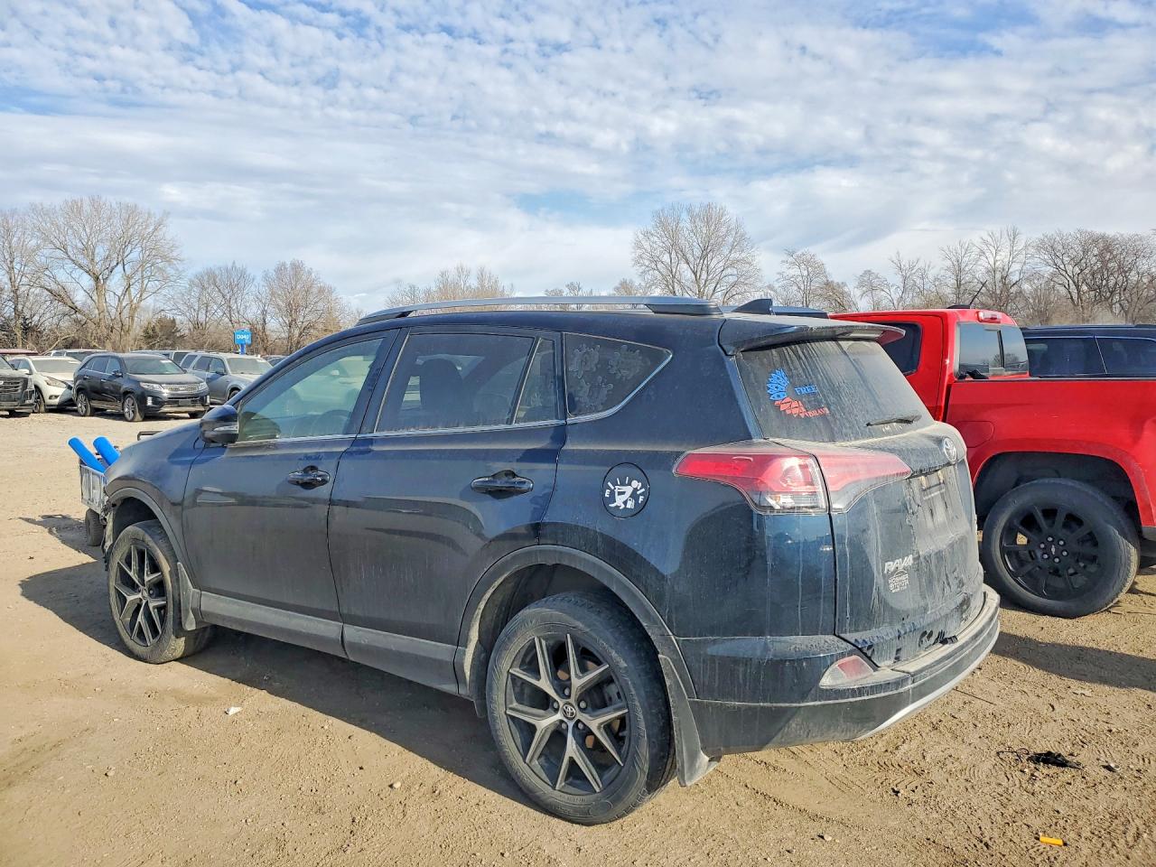 2018 TOYOTA RAV4 SE photo 2