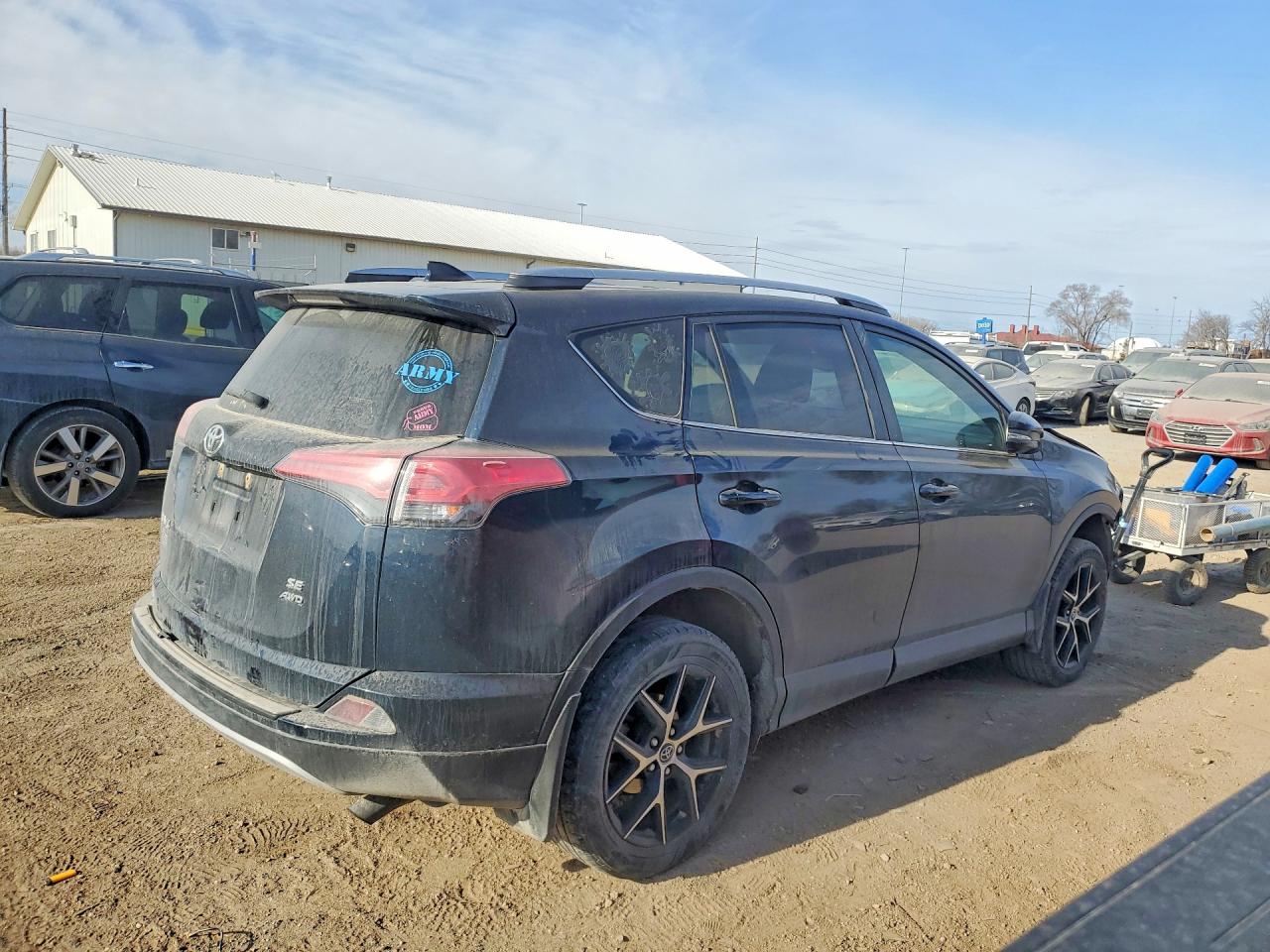 2018 TOYOTA RAV4 SE photo 3