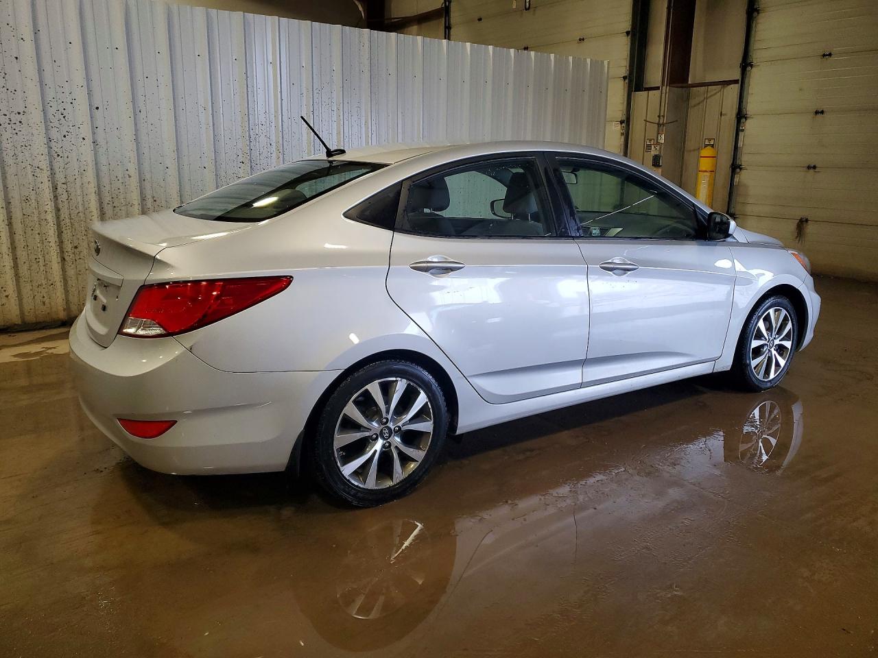 2017 HYUNDAI ACCENT VALUE EDITION photo 3