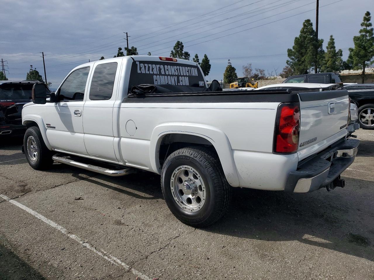 2005 CHEVROLET SILVERADO C2500 HEAVY DUTY photo 3