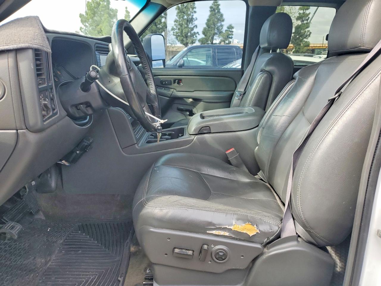 2005 CHEVROLET SILVERADO C2500 HEAVY DUTY photo 13