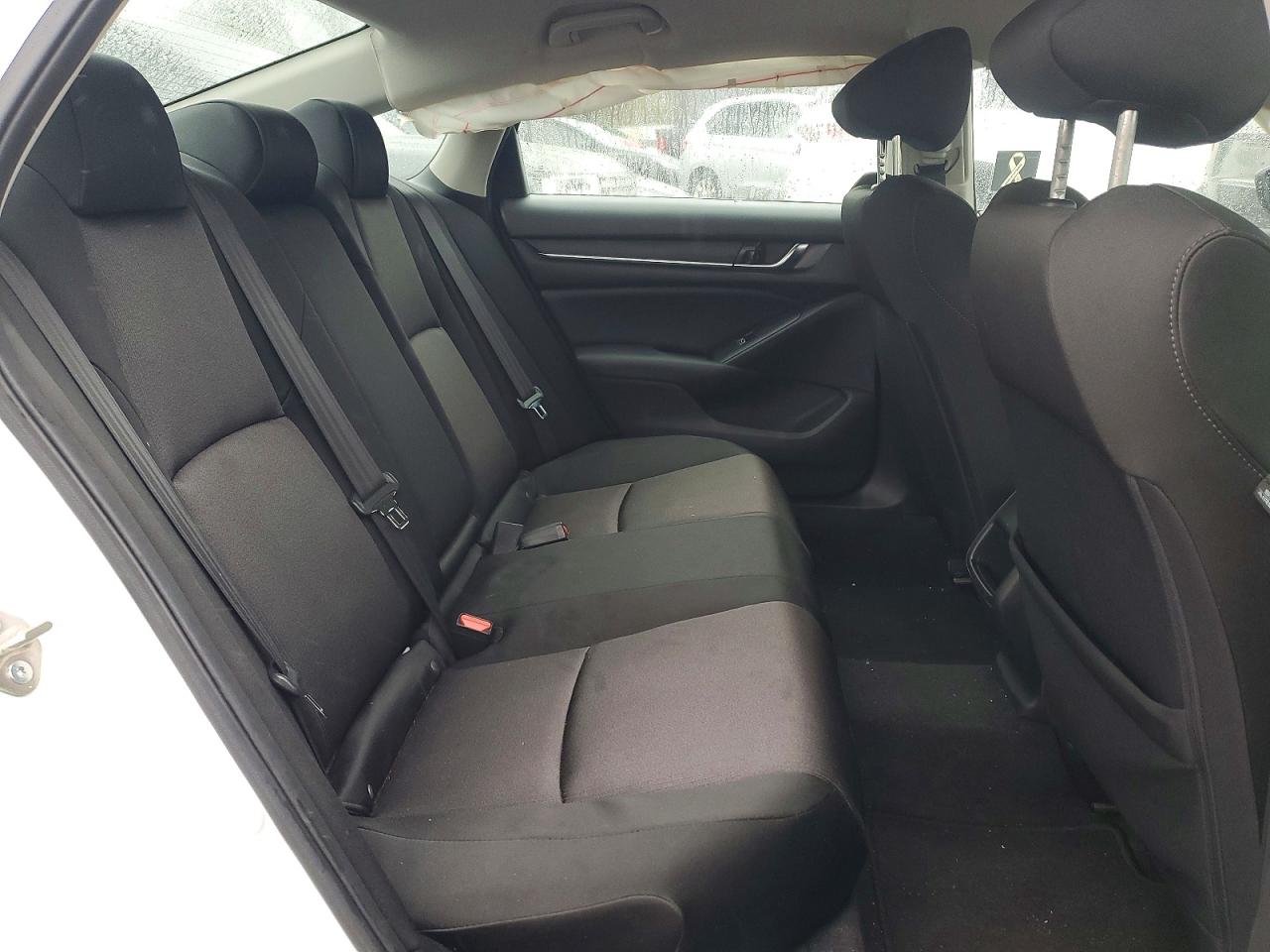 2020 HONDA ACCORD LX photo 19