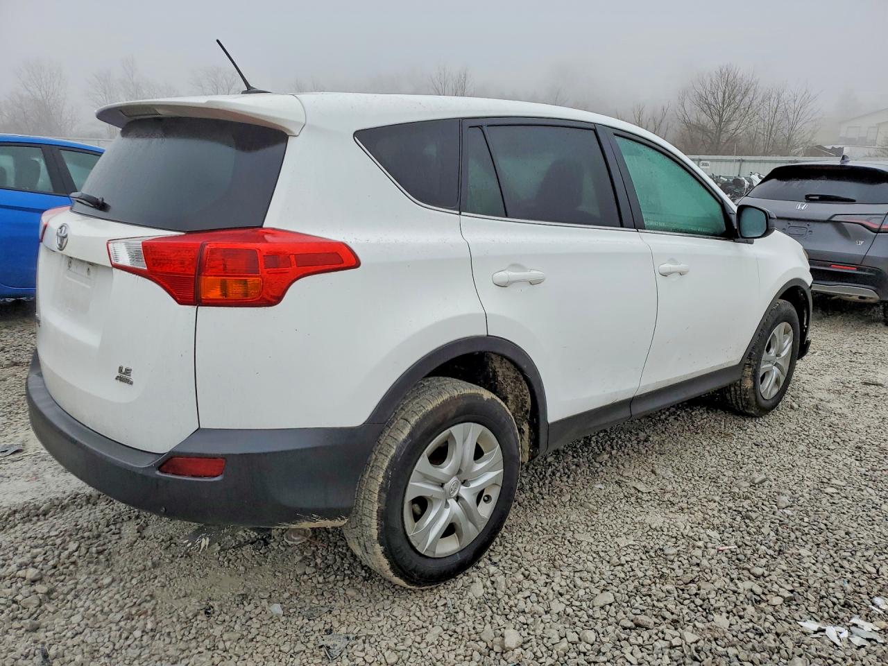 2015 TOYOTA RAV4 LE photo 5