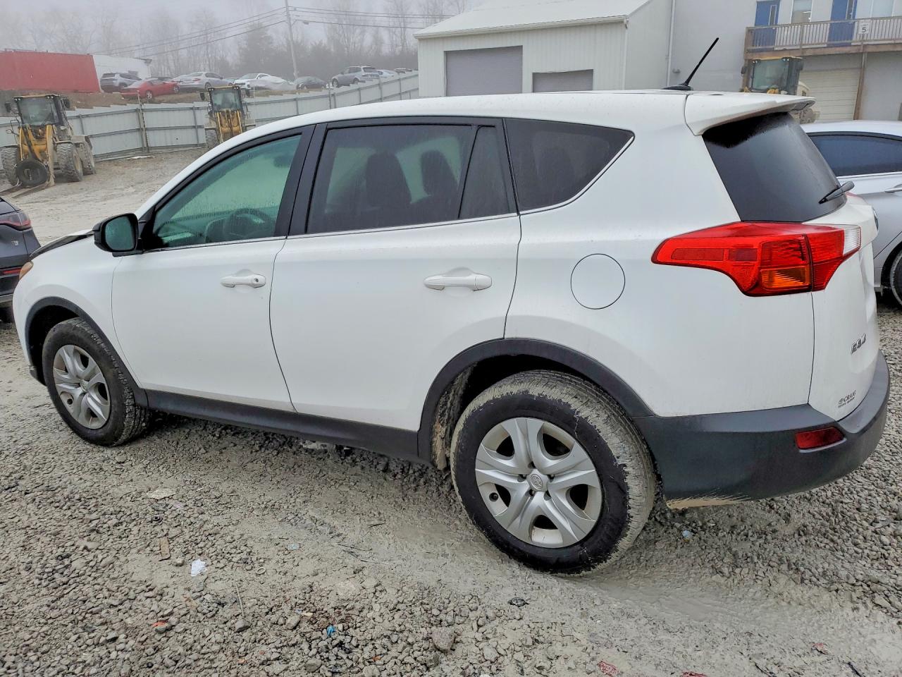 2015 TOYOTA RAV4 LE photo 3