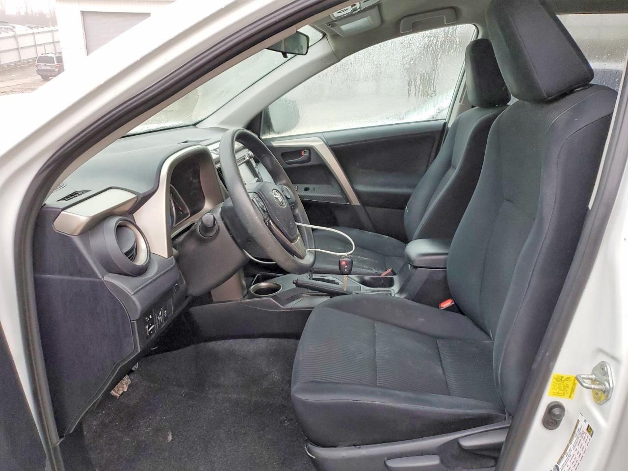 2015 TOYOTA RAV4 LE photo 13
