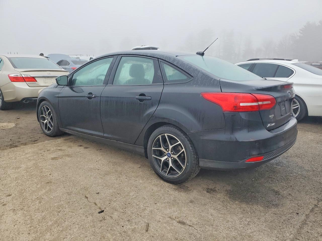 2018 FORD FOCUS SEL photo 2