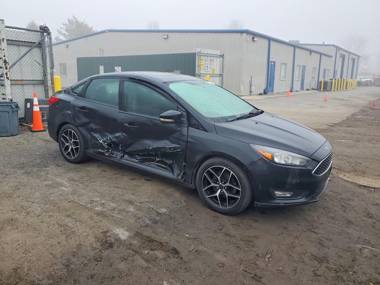 2018 FORD FOCUS SEL photo 4