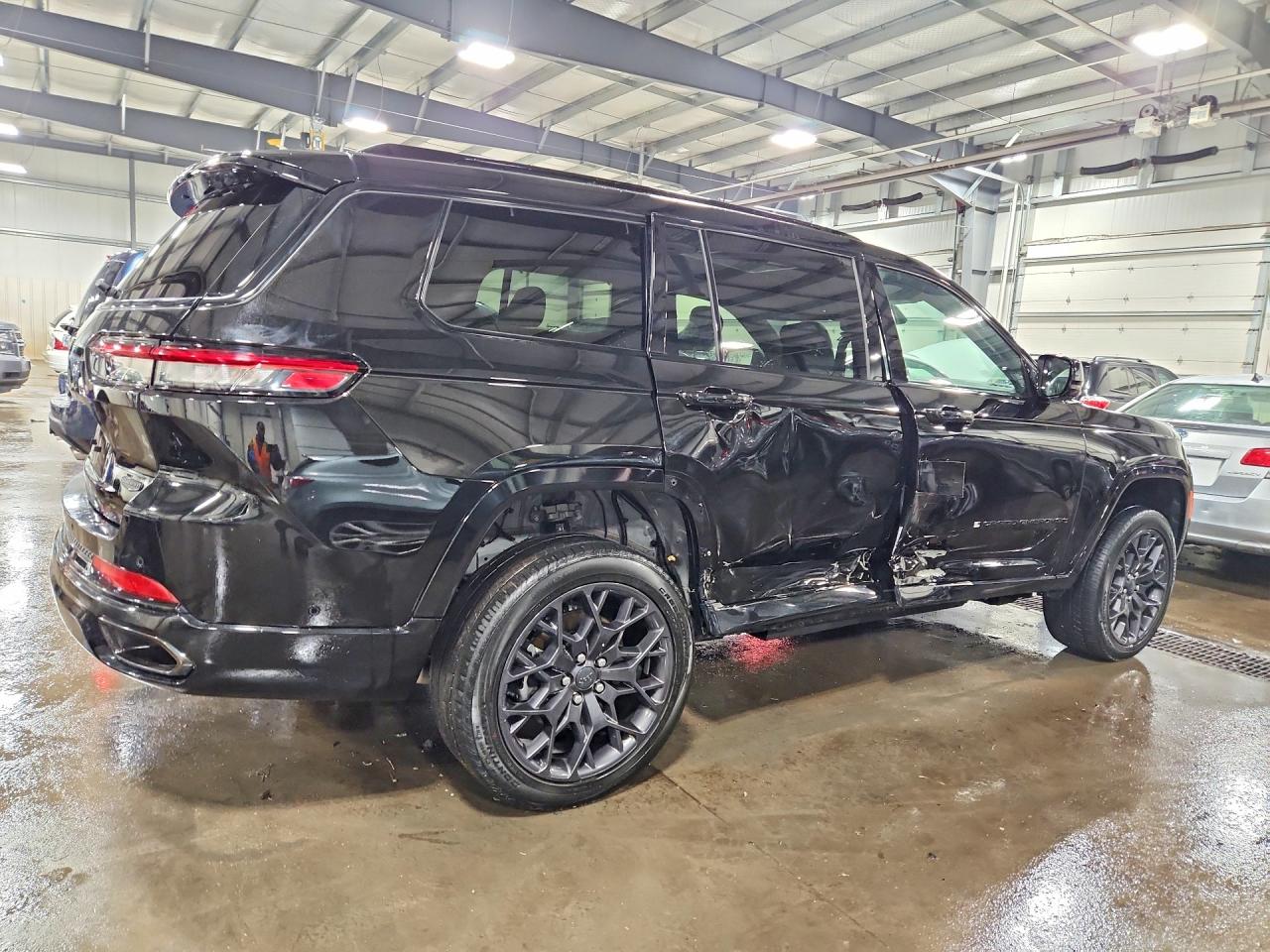2024 JEEP GRAND CHEROKEE L SUMMIT photo 5