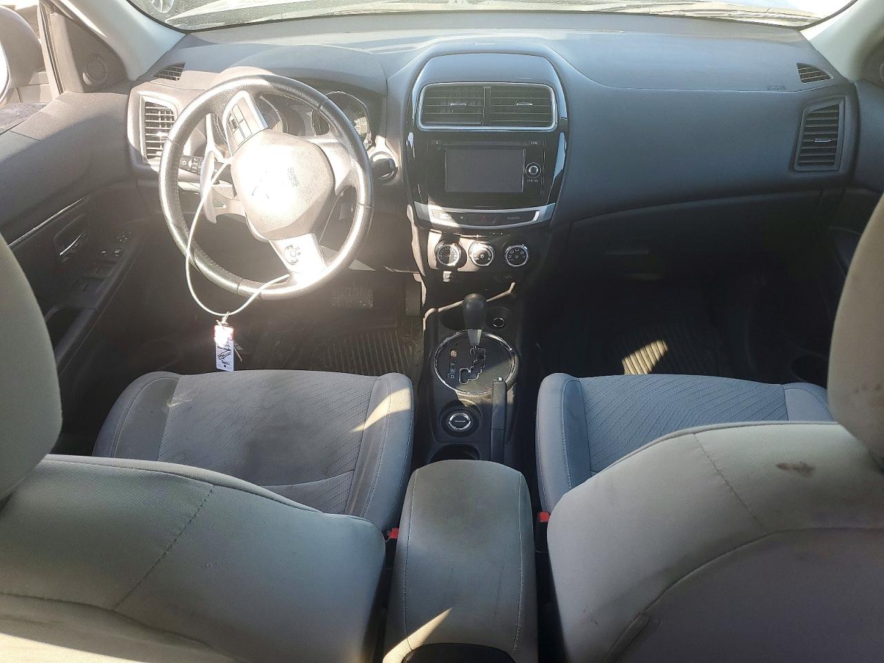 2015 MITSUBISHI OUTLANDER SPORT SE photo 8