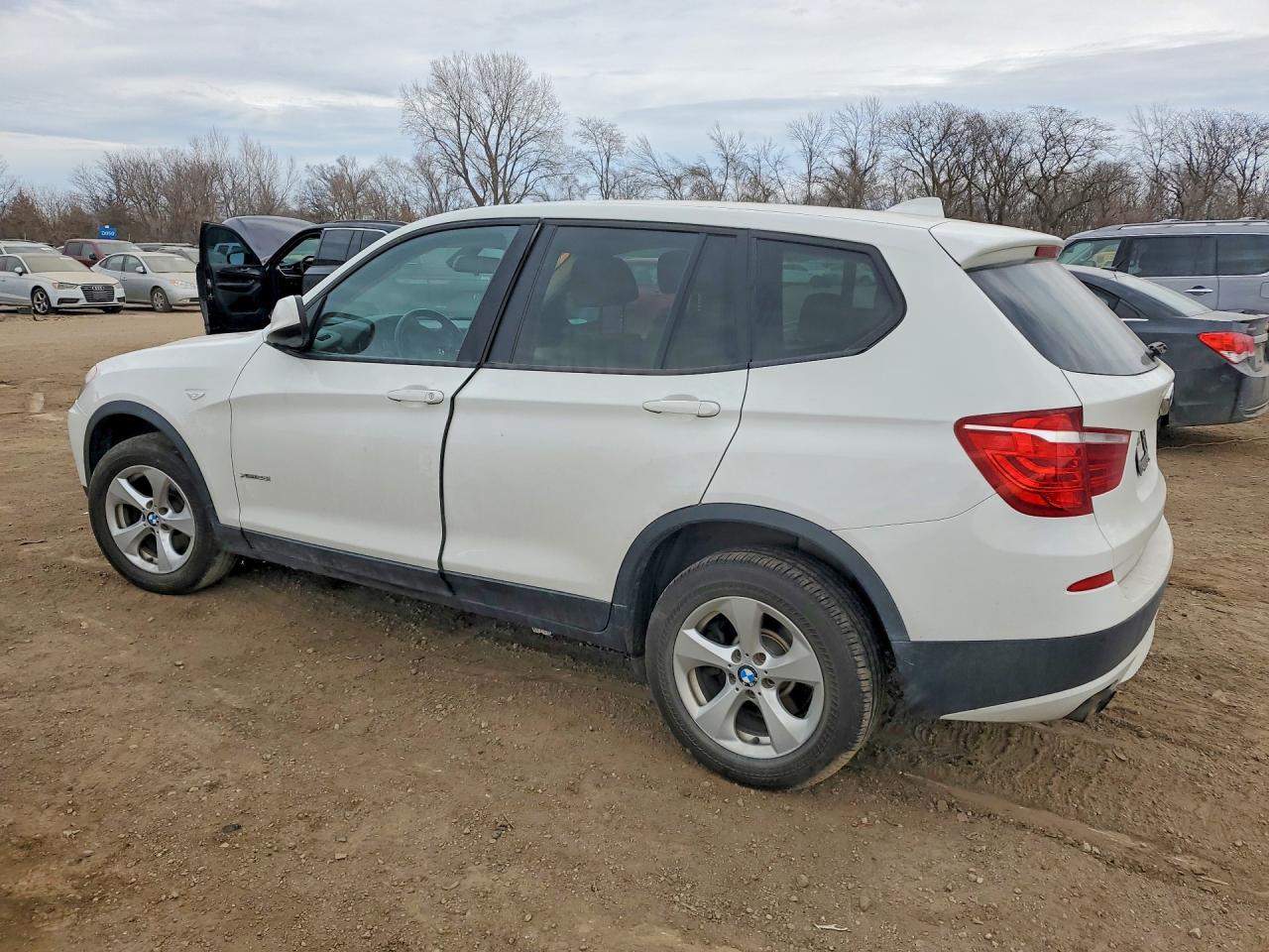 2011 BMW X3 XDRIVE28I photo 2