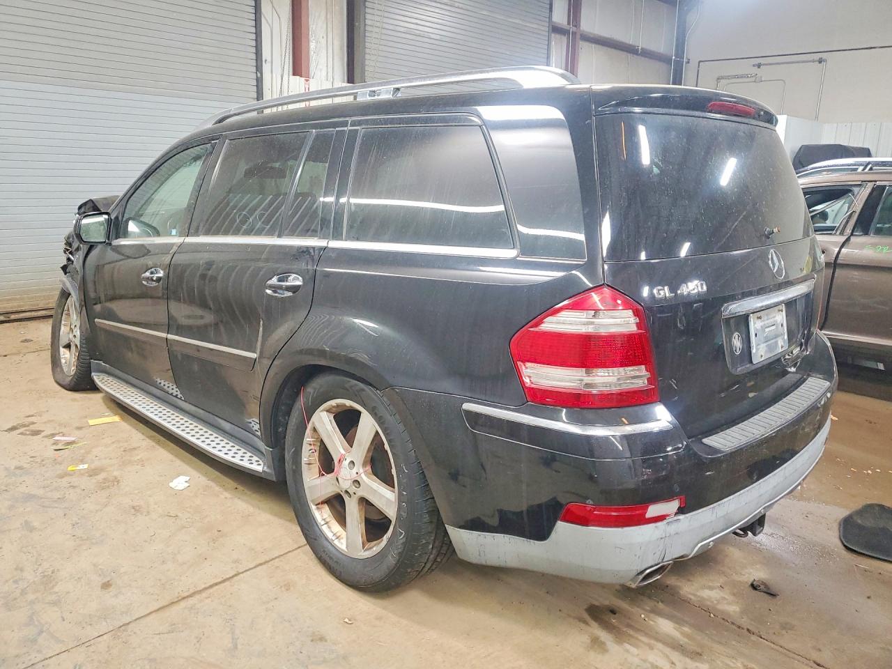 2009 MERCEDES-BENZ GL 450 4MATIC photo 2