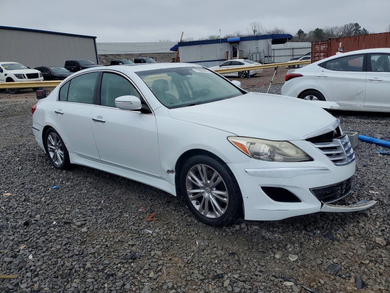 2013 HYUNDAI GENESIS 3.8L photo 4