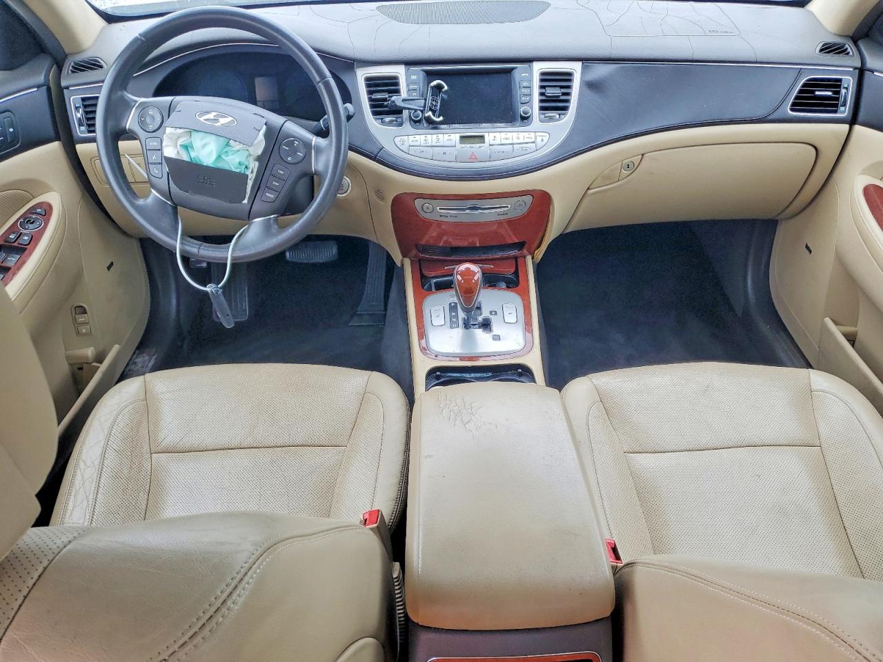 2013 HYUNDAI GENESIS 3.8L photo 8