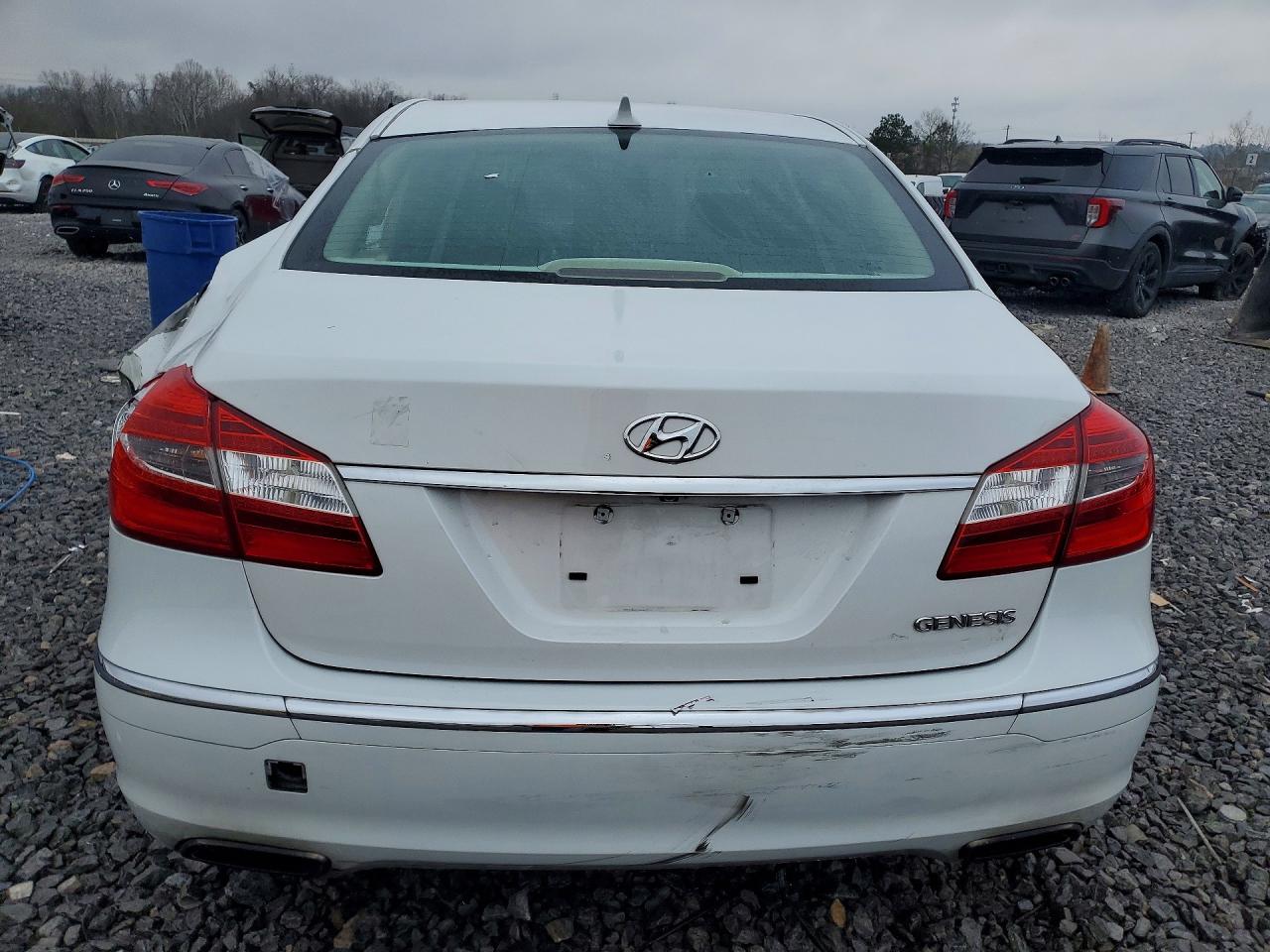 2013 HYUNDAI GENESIS 3.8L photo 6