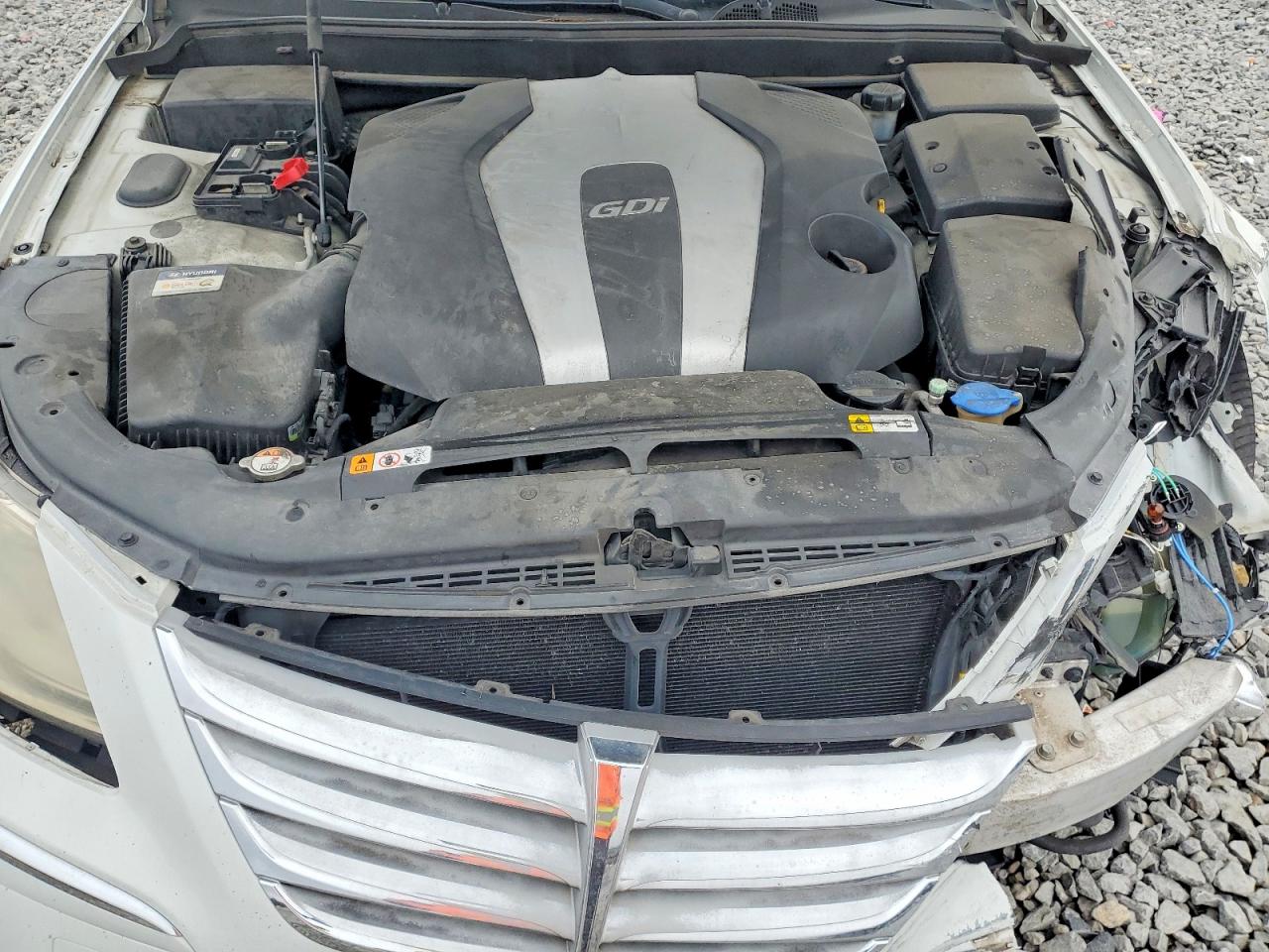 2013 HYUNDAI GENESIS 3.8L photo 11