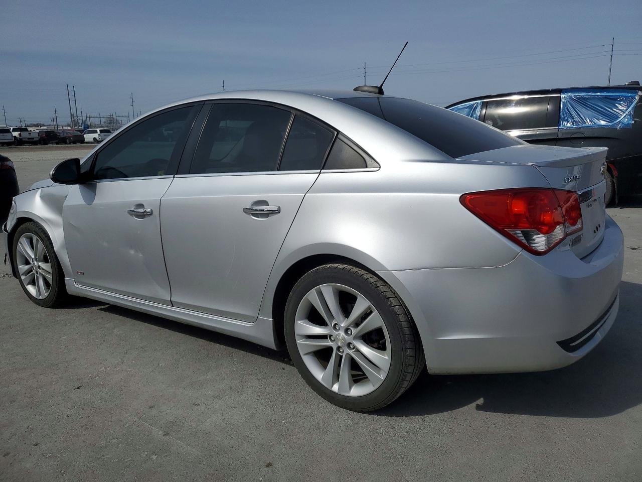 2015 CHEVROLET CRUZE LTZ photo 3