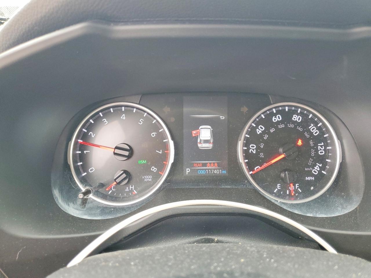 2021 TOYOTA RAV4 XLE photo 17