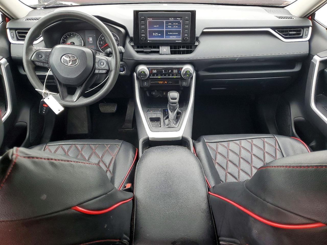 2021 TOYOTA RAV4 XLE photo 15