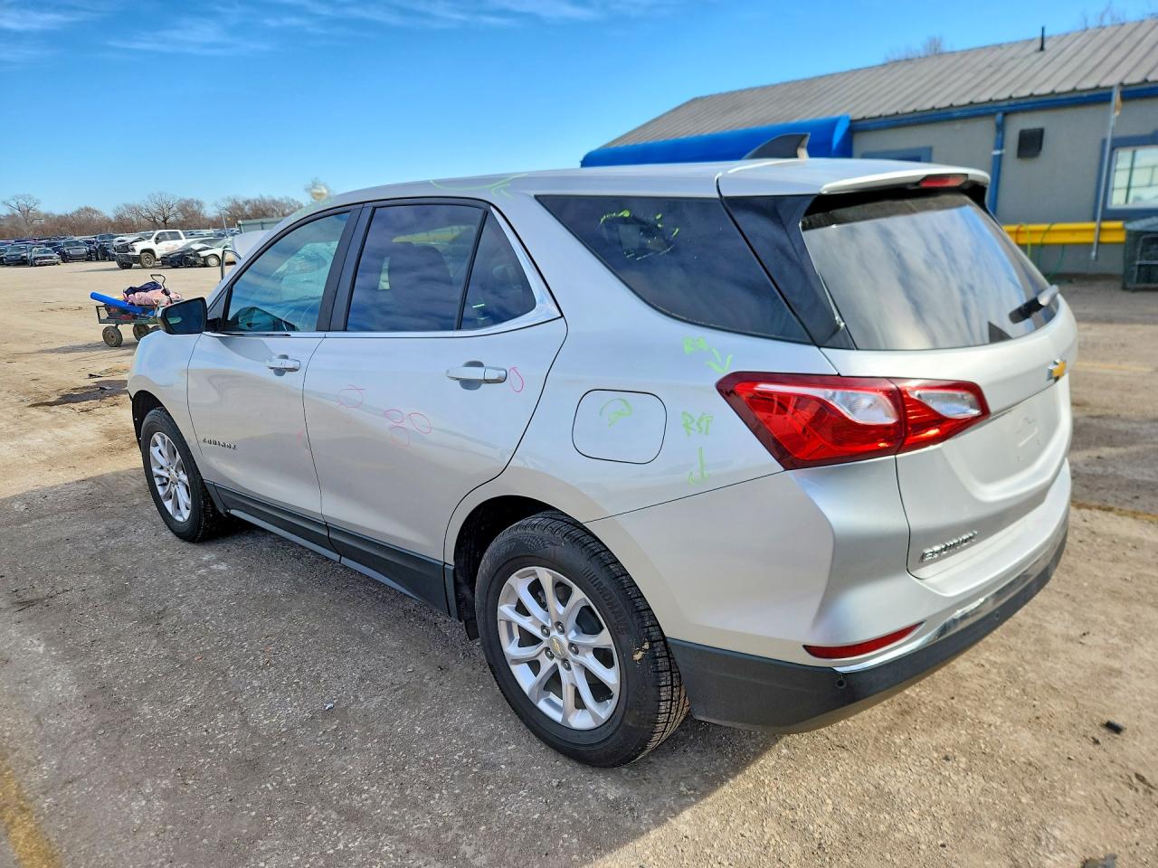 2021 CHEVROLET EQUINOX LT photo 4