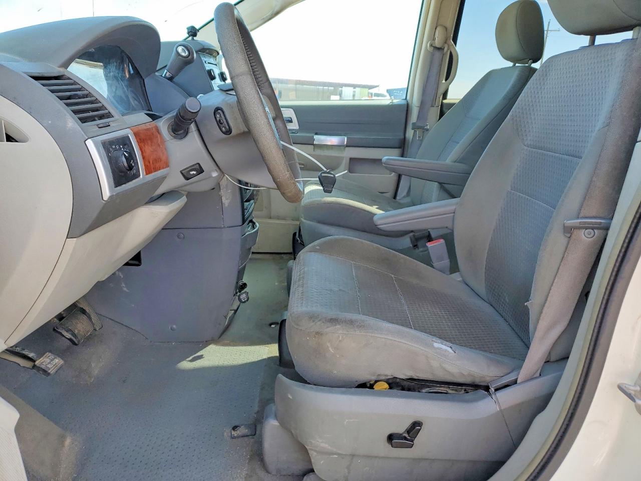 2008 CHRYSLER TOWN & COUNTRY TOURING photo 7