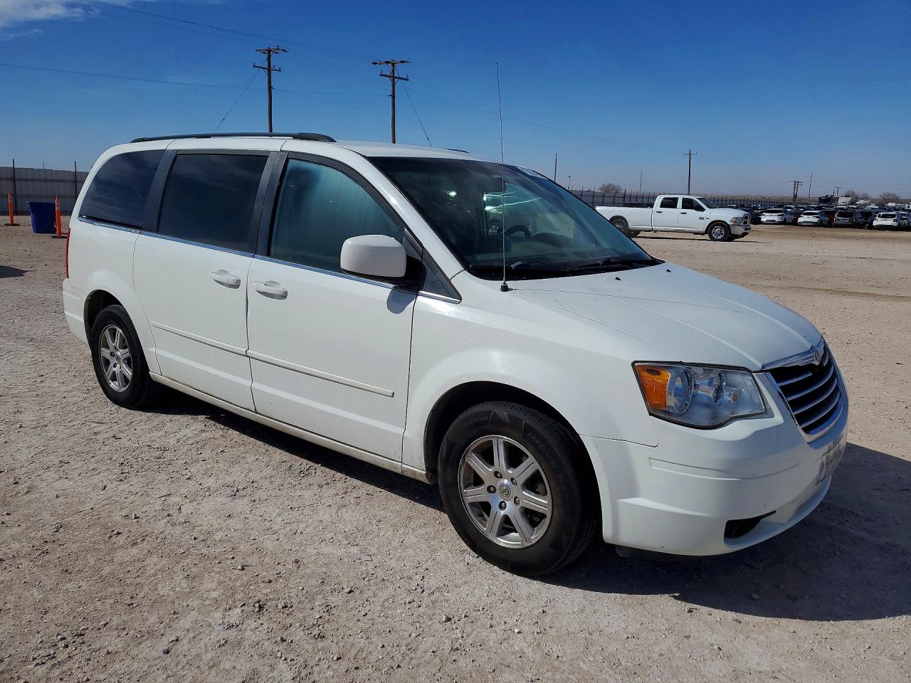 2008 CHRYSLER TOWN & COUNTRY TOURING photo 4