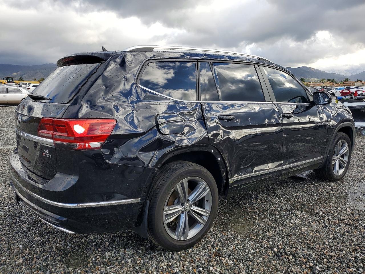 2018 VOLKSWAGEN ATLAS SEL photo 7