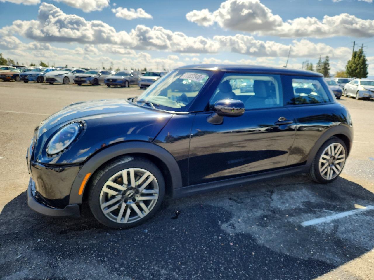 2025 MINI COOPER