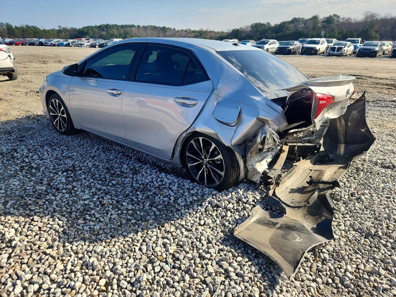 2017 TOYOTA COROLLA L photo 4