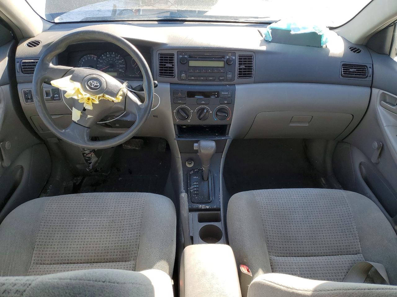 2005 TOYOTA COROLLA CE photo 8