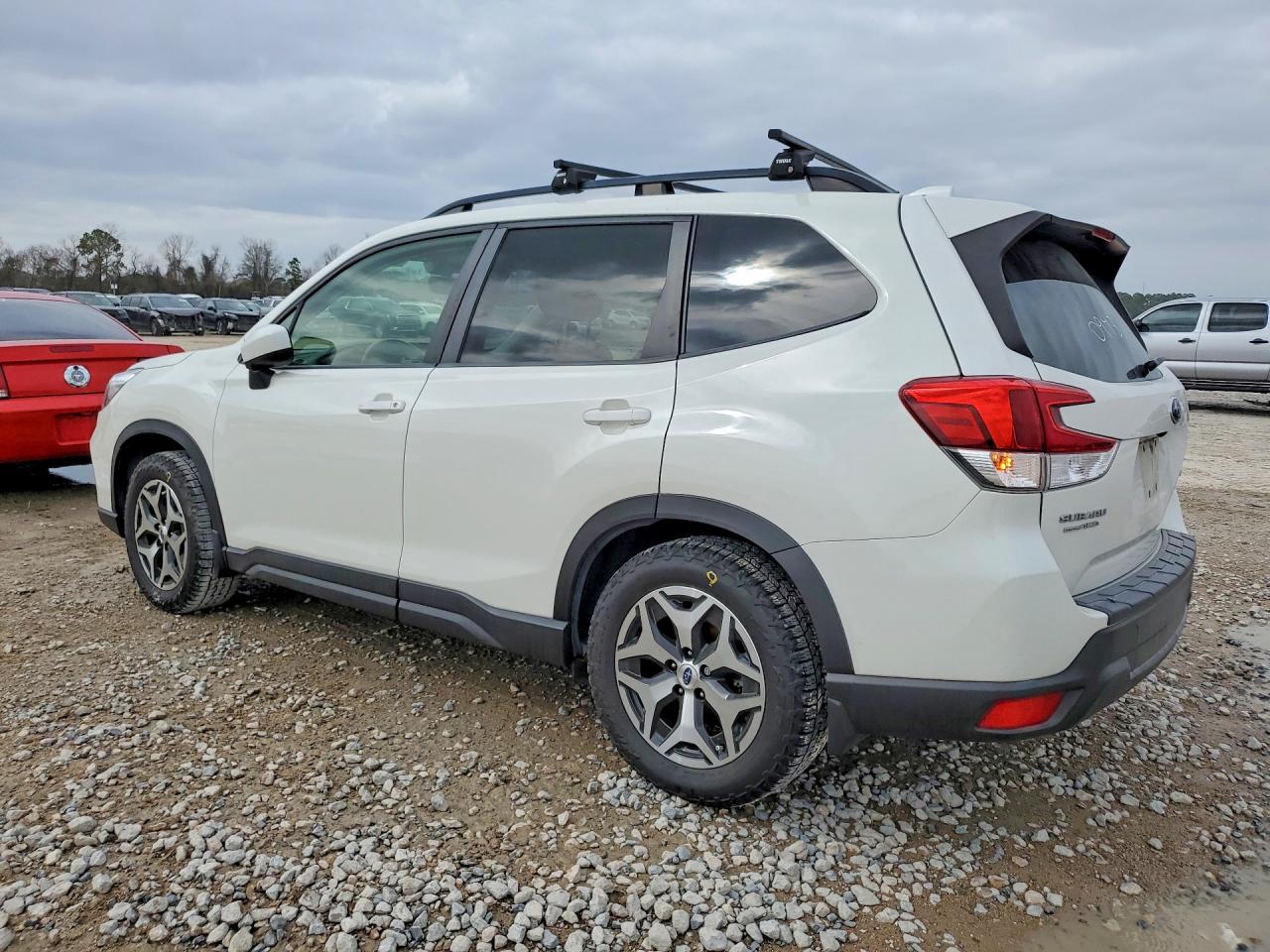 2020 SUBARU FORESTER PREMIUM photo 4