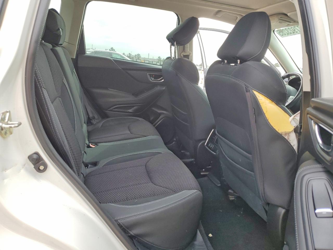 2020 SUBARU FORESTER PREMIUM photo 31