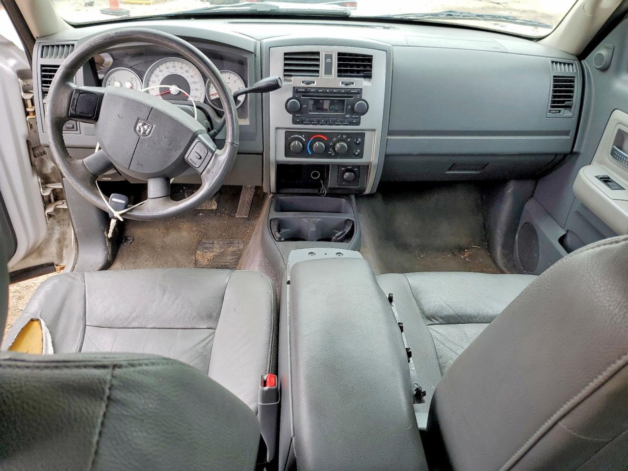 2005 DODGE DAKOTA QUAD LARAMIE photo 15
