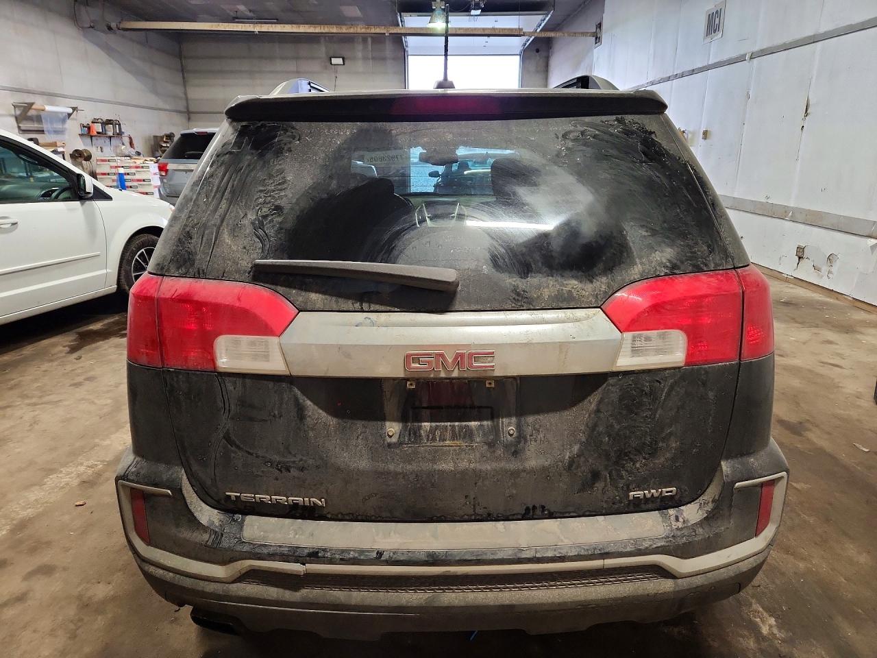 2017 GMC TERRAIN SLE photo 6