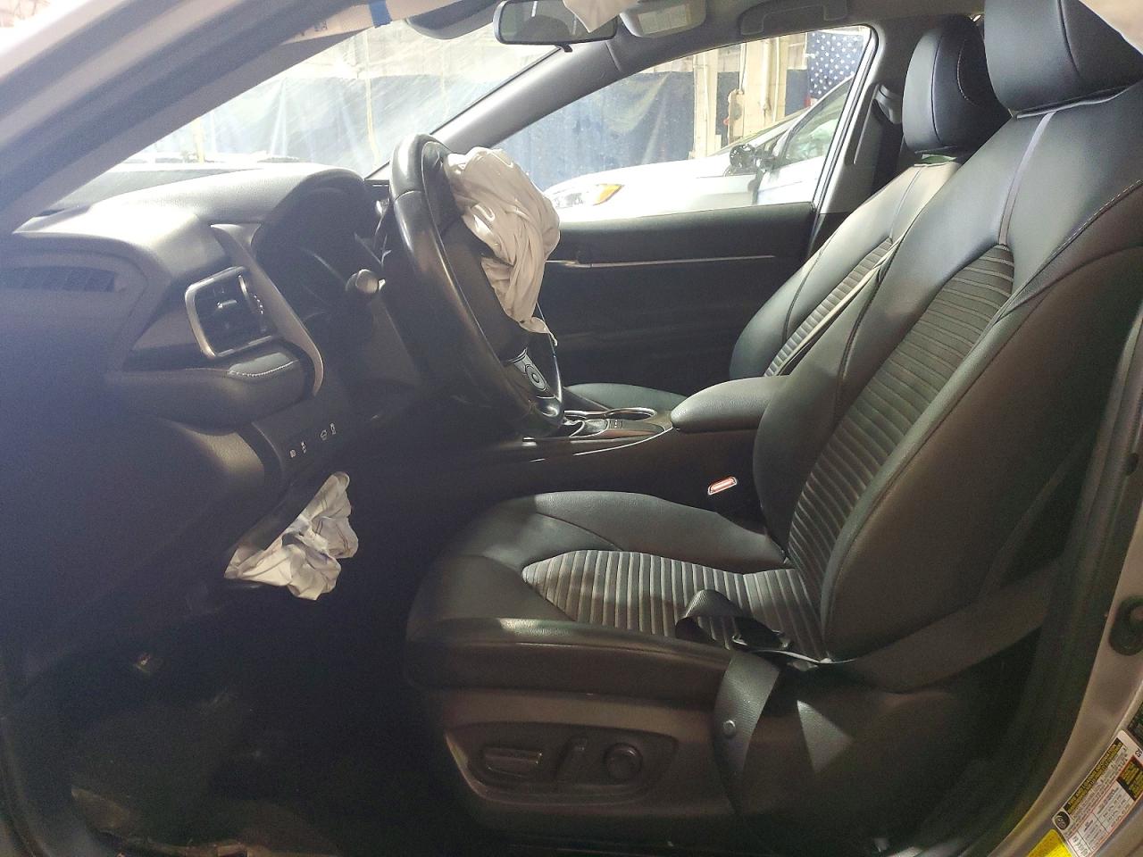 2022 TOYOTA CAMRY SE photo 7