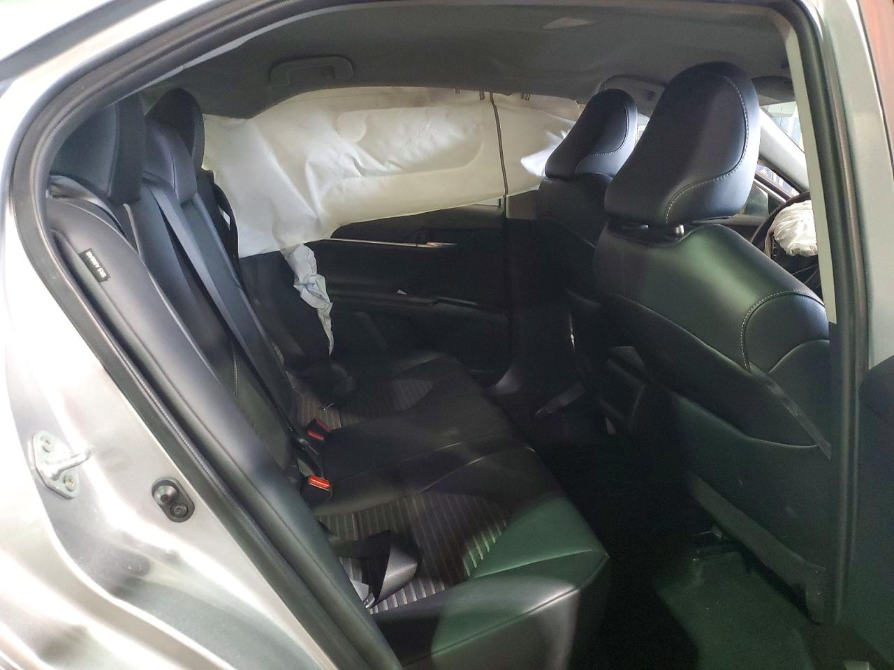 2022 TOYOTA CAMRY SE photo 10