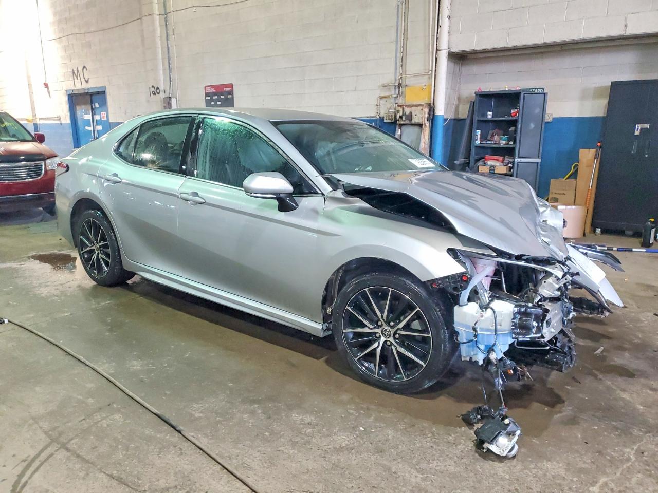 2022 TOYOTA CAMRY SE photo 4
