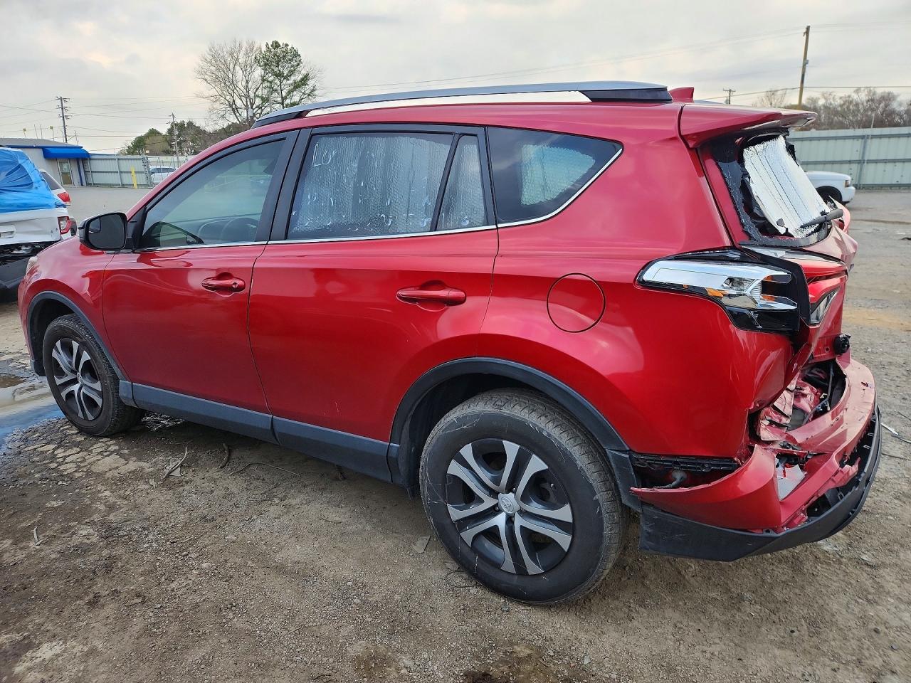 2017 TOYOTA RAV4 LE photo 4