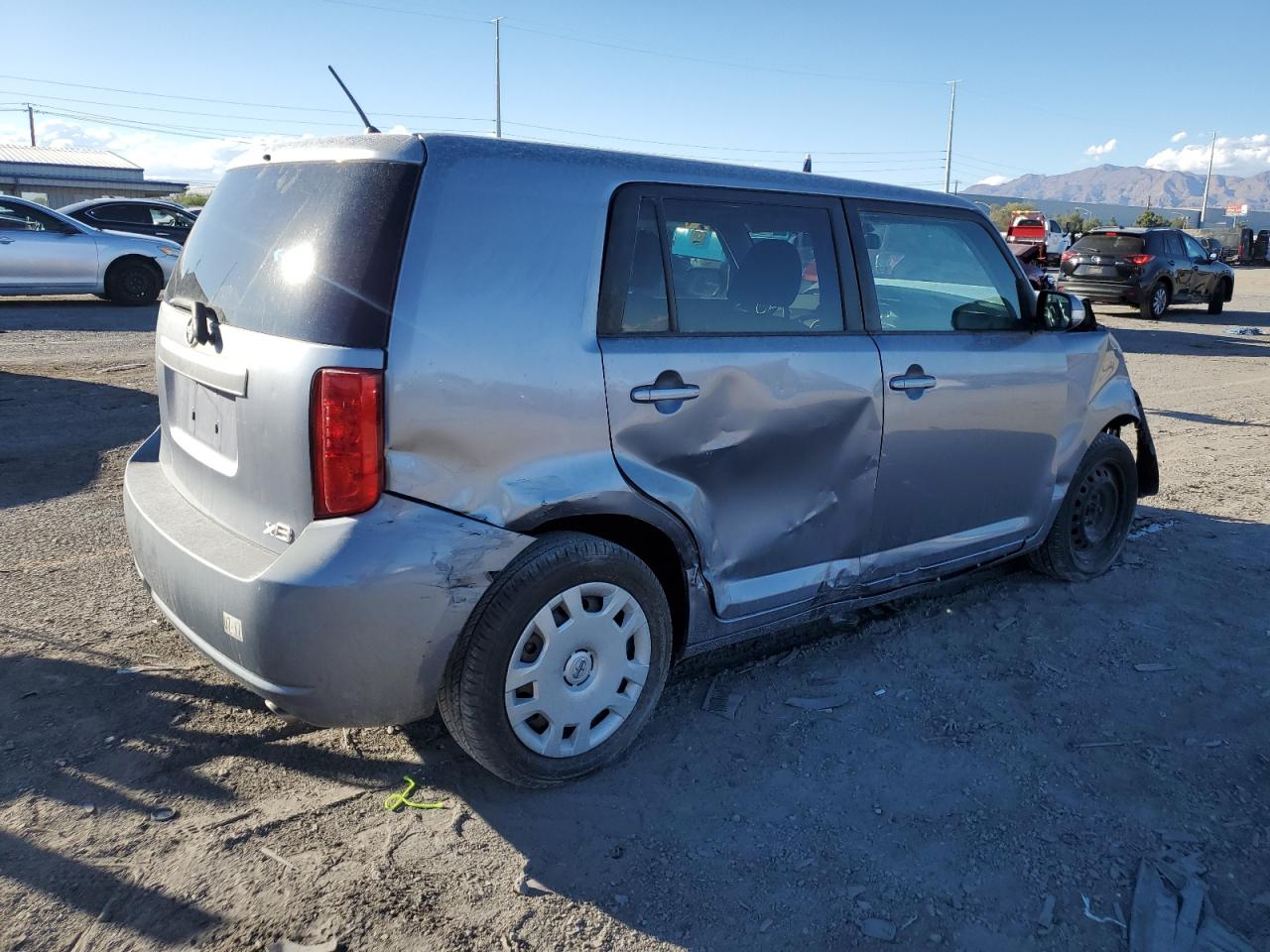 2010 TOYOTA SCION photo 5
