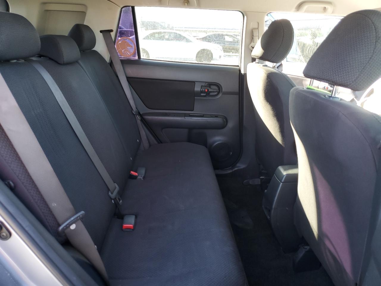 2010 TOYOTA SCION photo 19