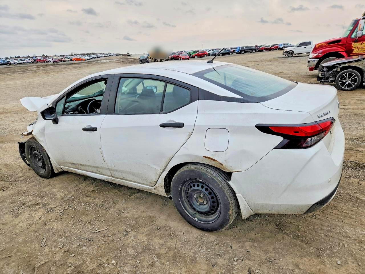 2021 NISSAN VERSA S photo 2