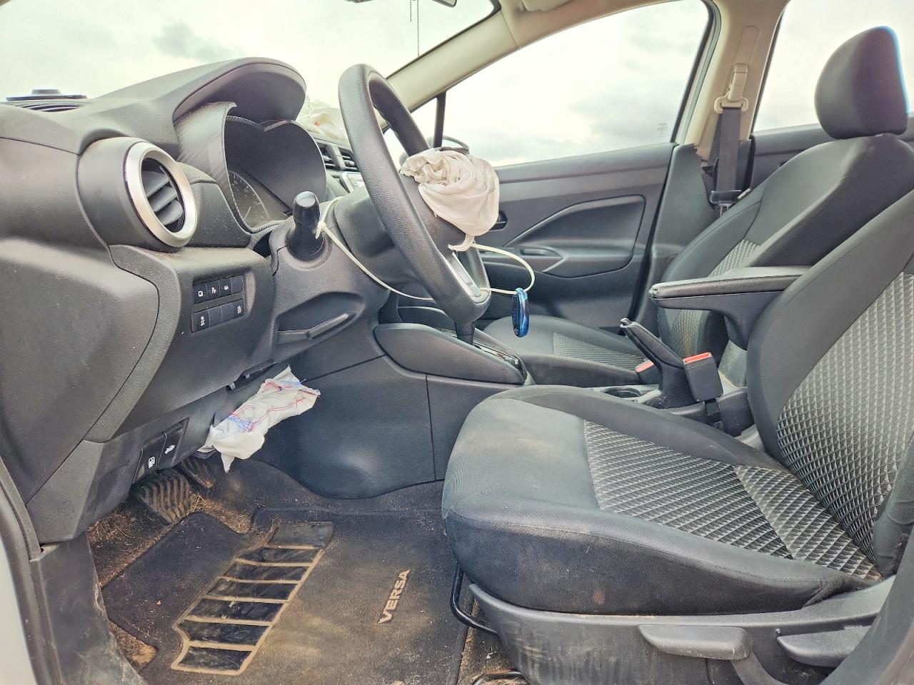 2021 NISSAN VERSA S photo 7