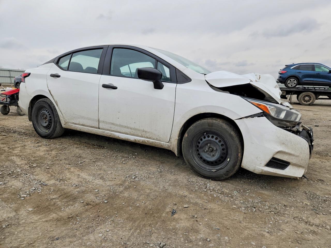 2021 NISSAN VERSA S photo 4