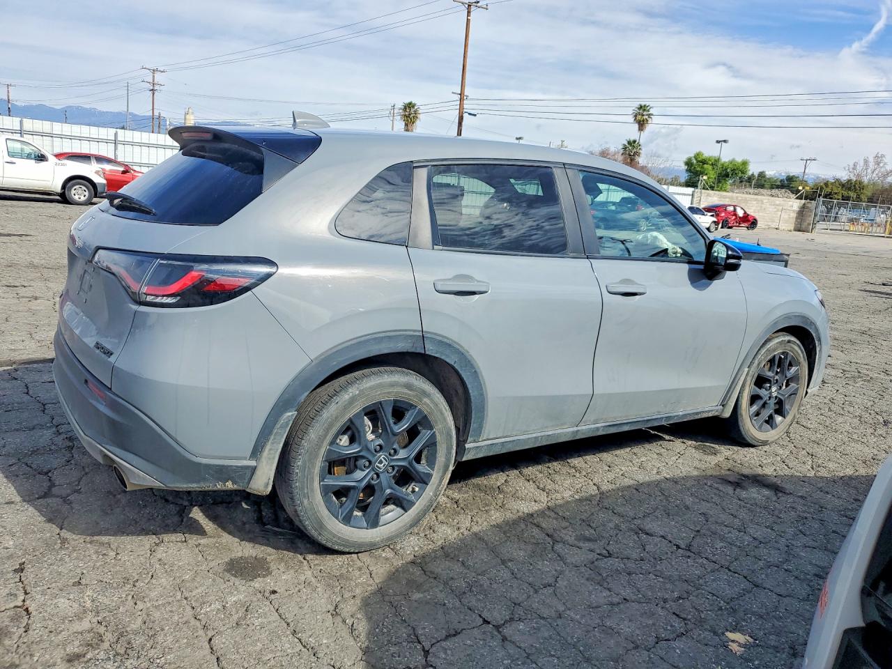 2024 HONDA HR-V SPORT photo 3