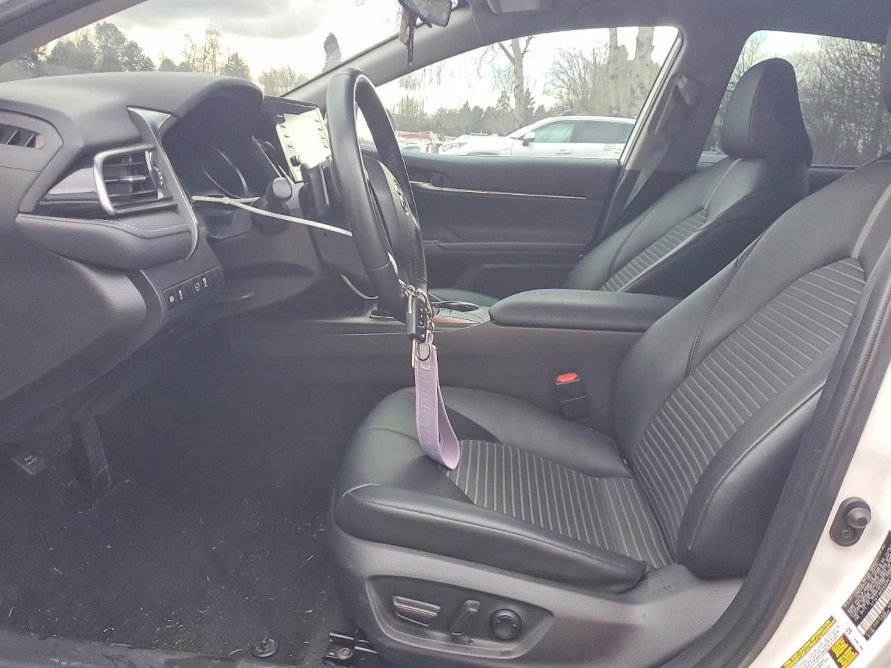 2022 TOYOTA CAMRY SE photo 13