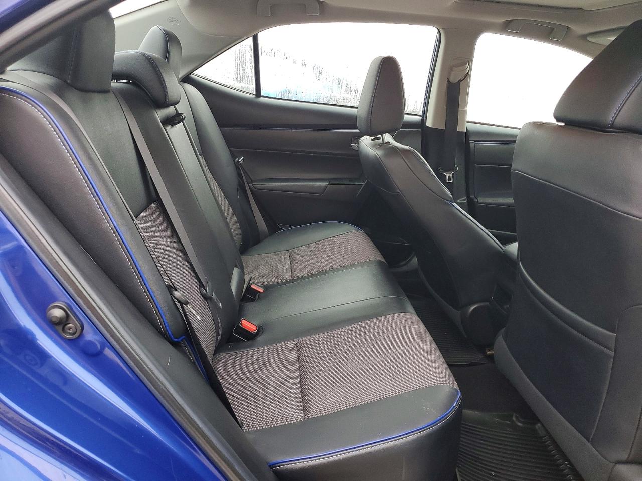 2018 TOYOTA COROLLA L photo 10